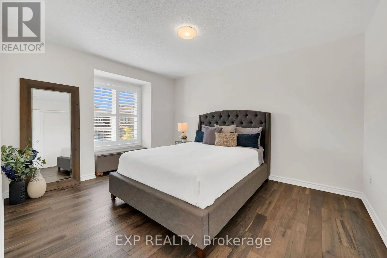 1459 SYCAMORE GARDEN