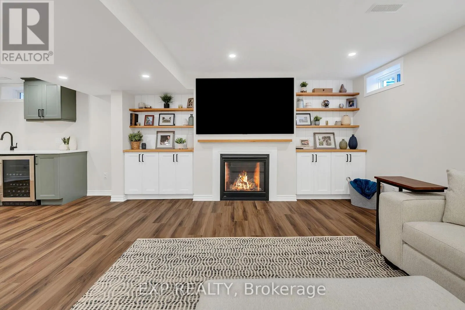 1459 SYCAMORE GARDEN