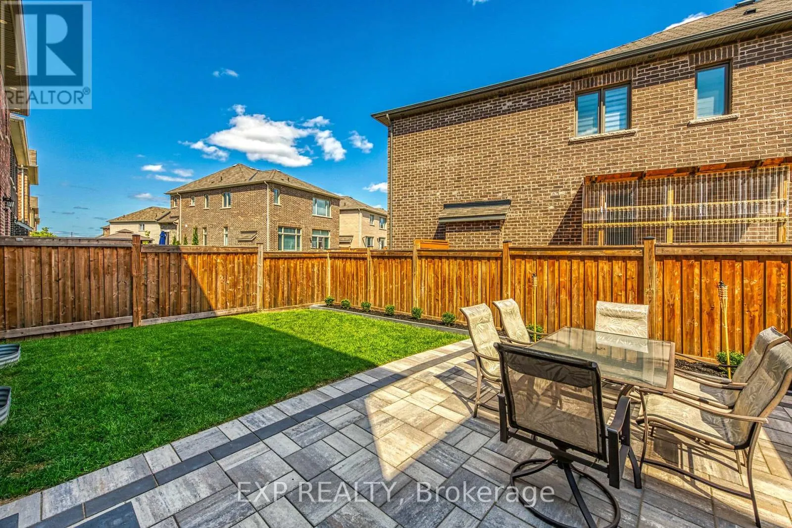 1459 SYCAMORE GARDEN