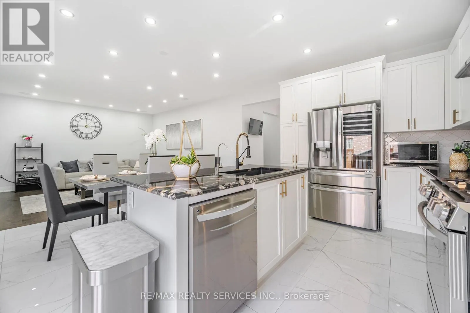 49 PUFFIN CRESCENT
