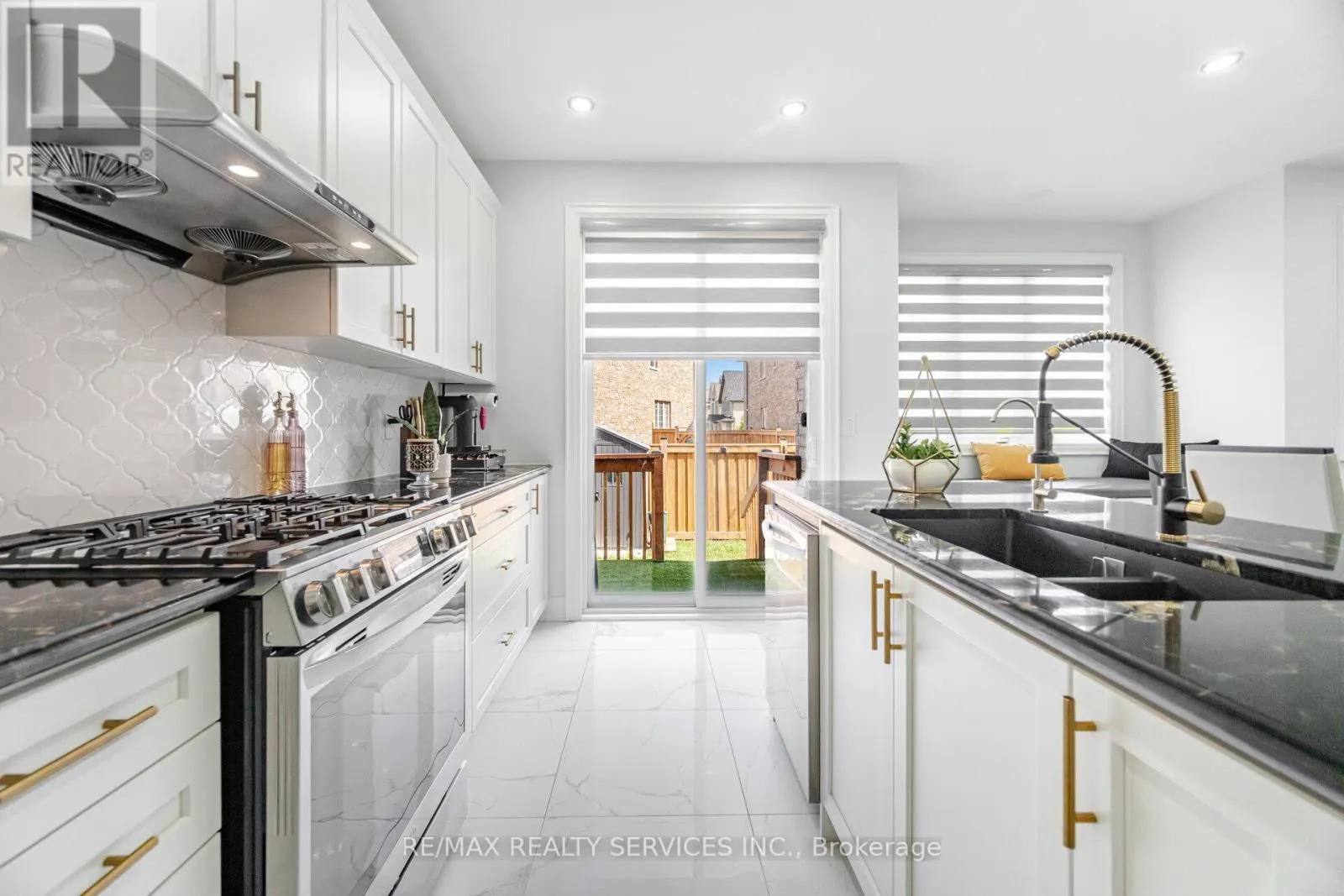 49 PUFFIN CRESCENT