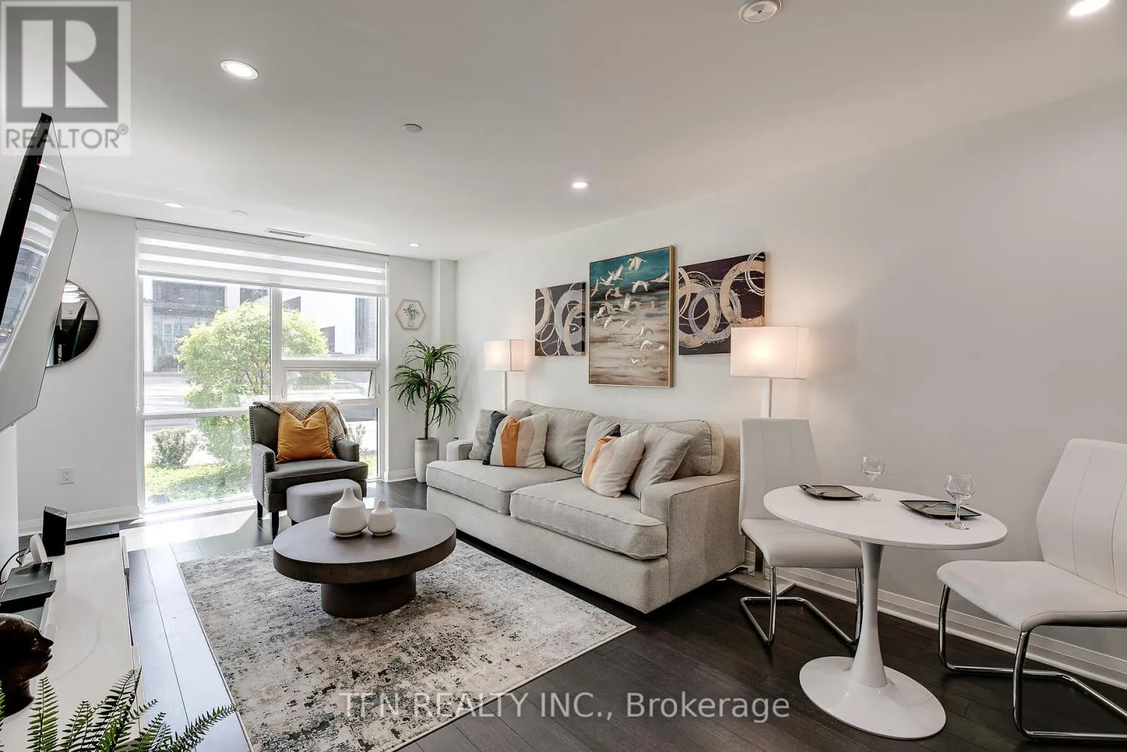105 - 5025 FOUR SPRINGS AVENUE