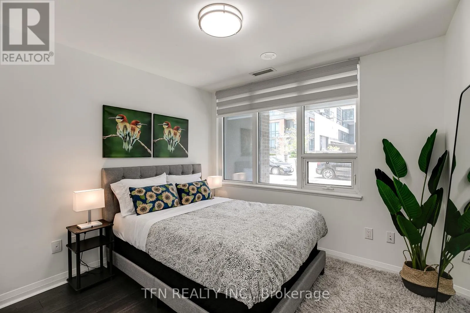 105 - 5025 FOUR SPRINGS AVENUE