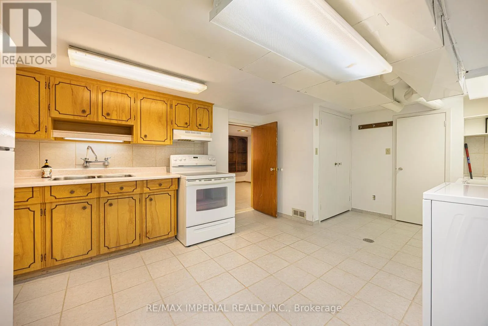 7 DODDINGTON DRIVE