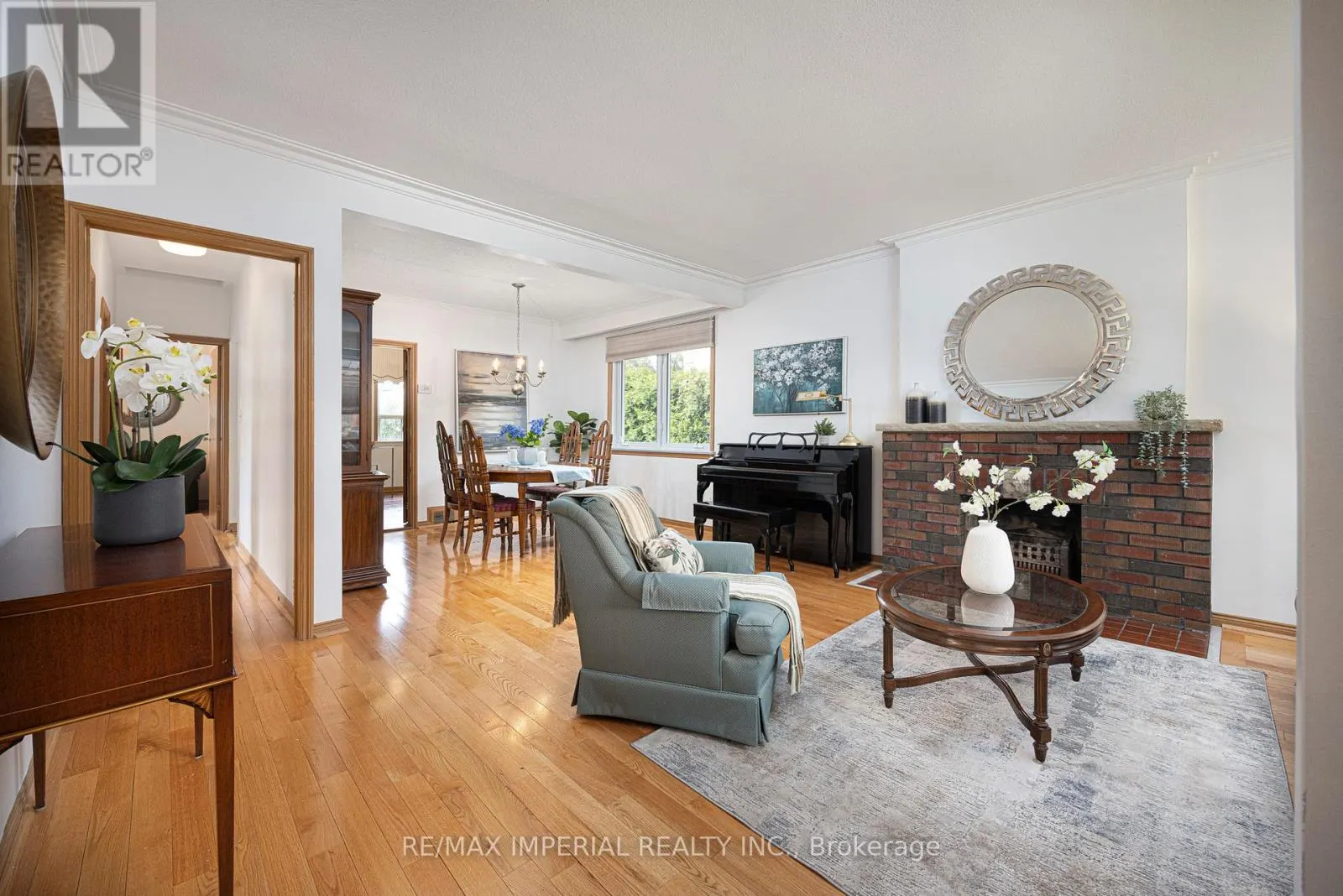 7 DODDINGTON DRIVE