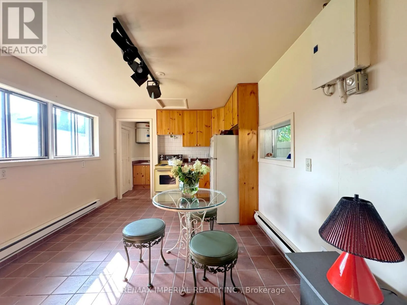 7 DODDINGTON DRIVE