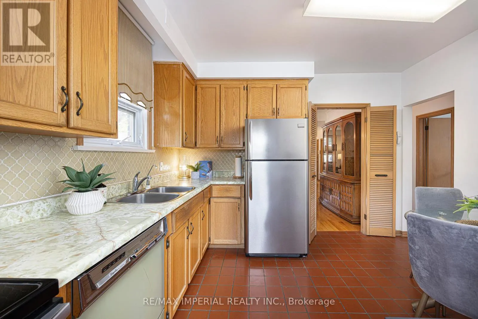 7 DODDINGTON DRIVE