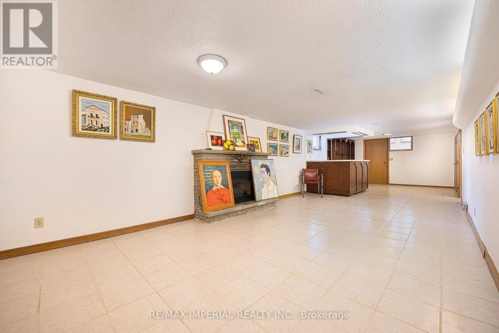 7 DODDINGTON DRIVE