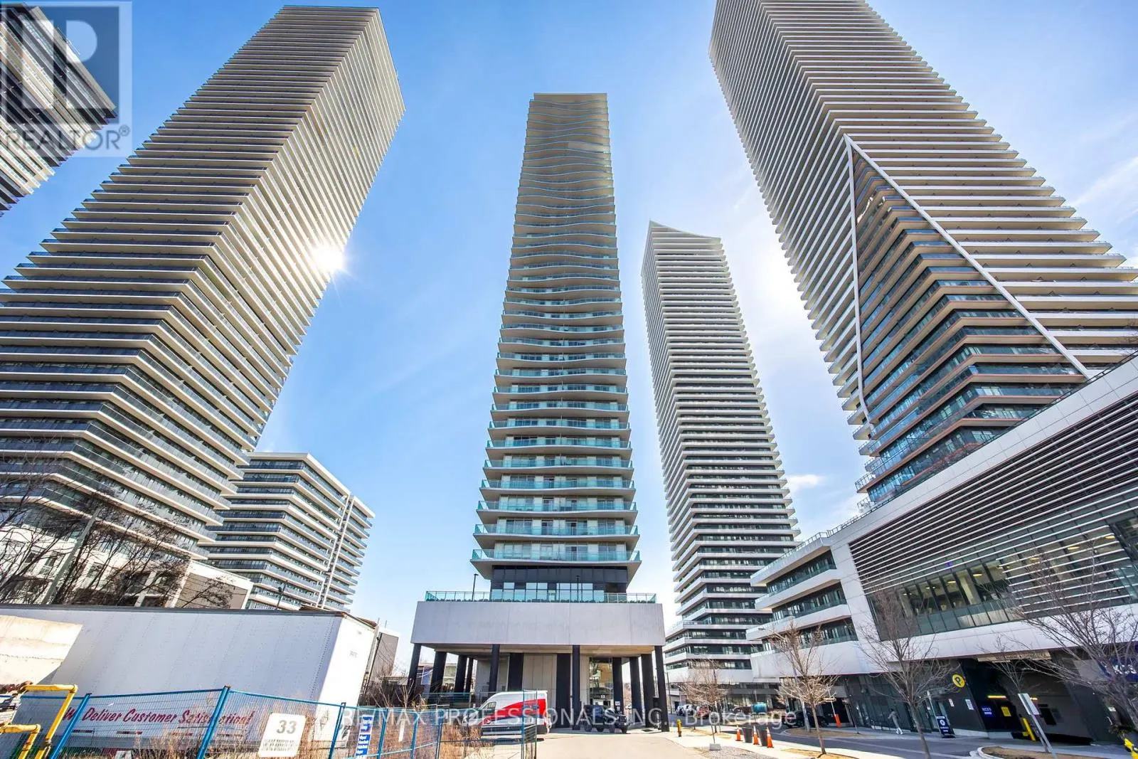 LPH3501 - 33 SHORE BREEZE DRIVE