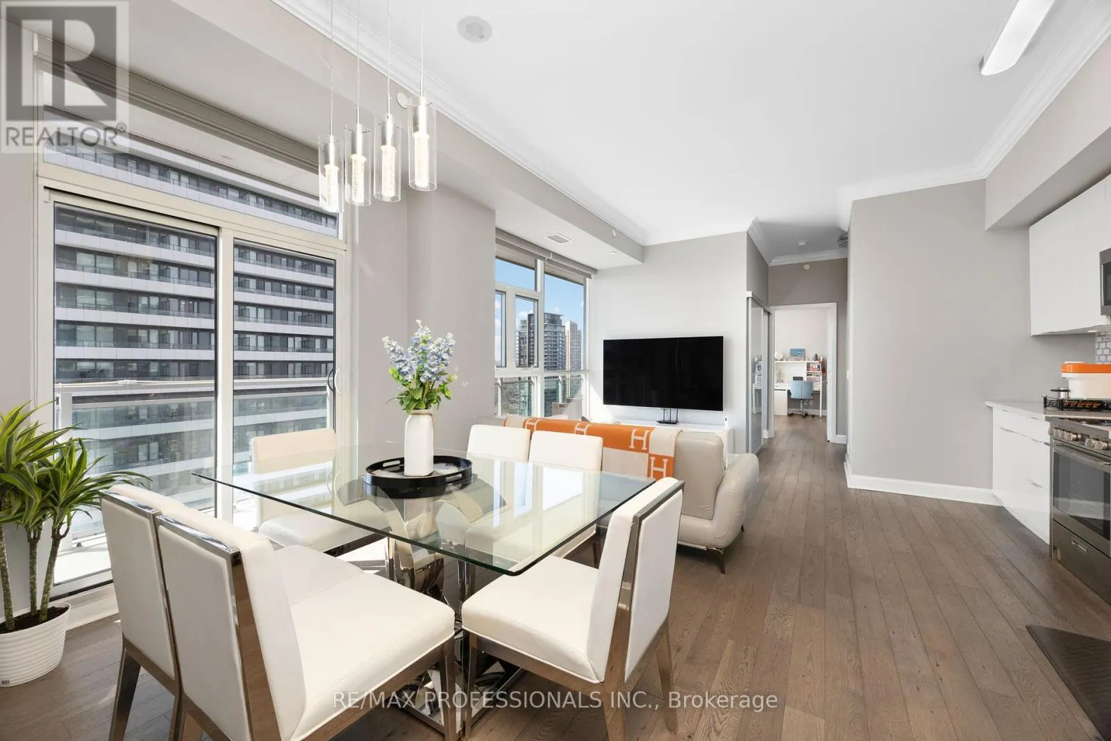 LPH3501 - 33 SHORE BREEZE DRIVE
