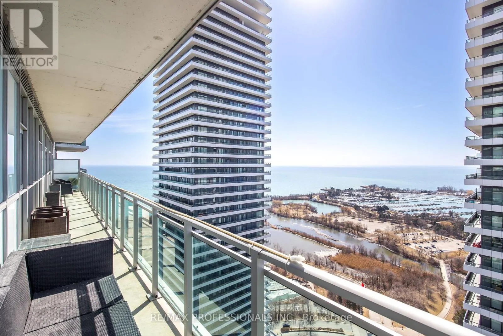 LPH3501 - 33 SHORE BREEZE DRIVE