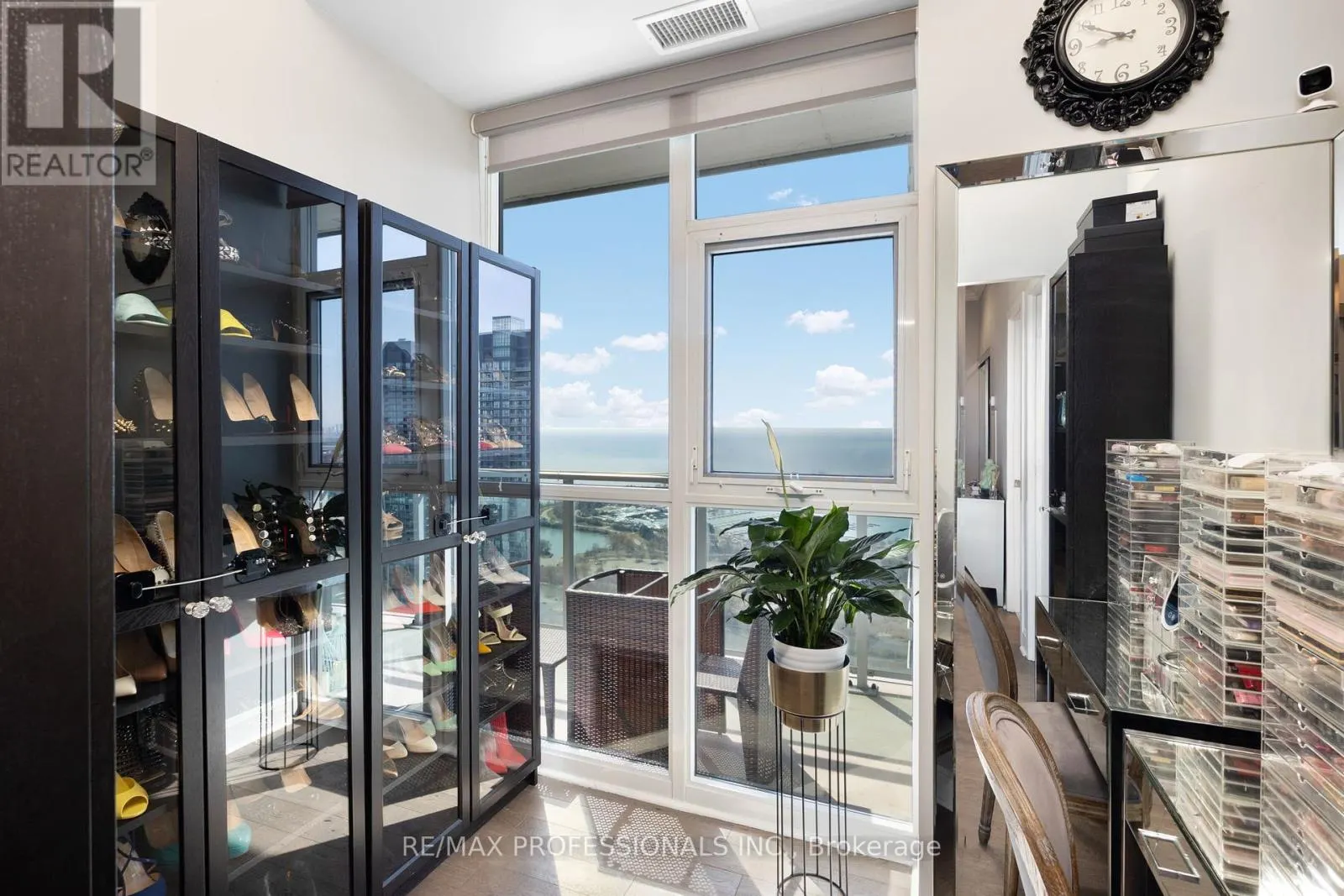 LPH3501 - 33 SHORE BREEZE DRIVE