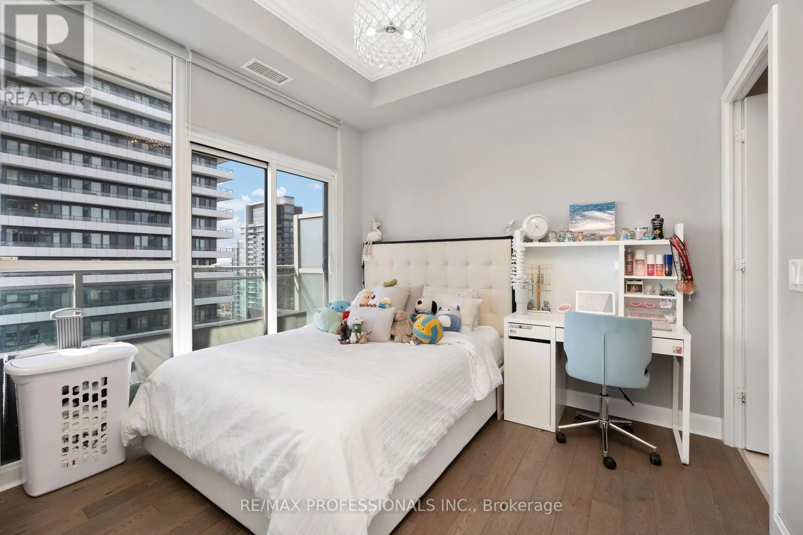 LPH3501 - 33 SHORE BREEZE DRIVE