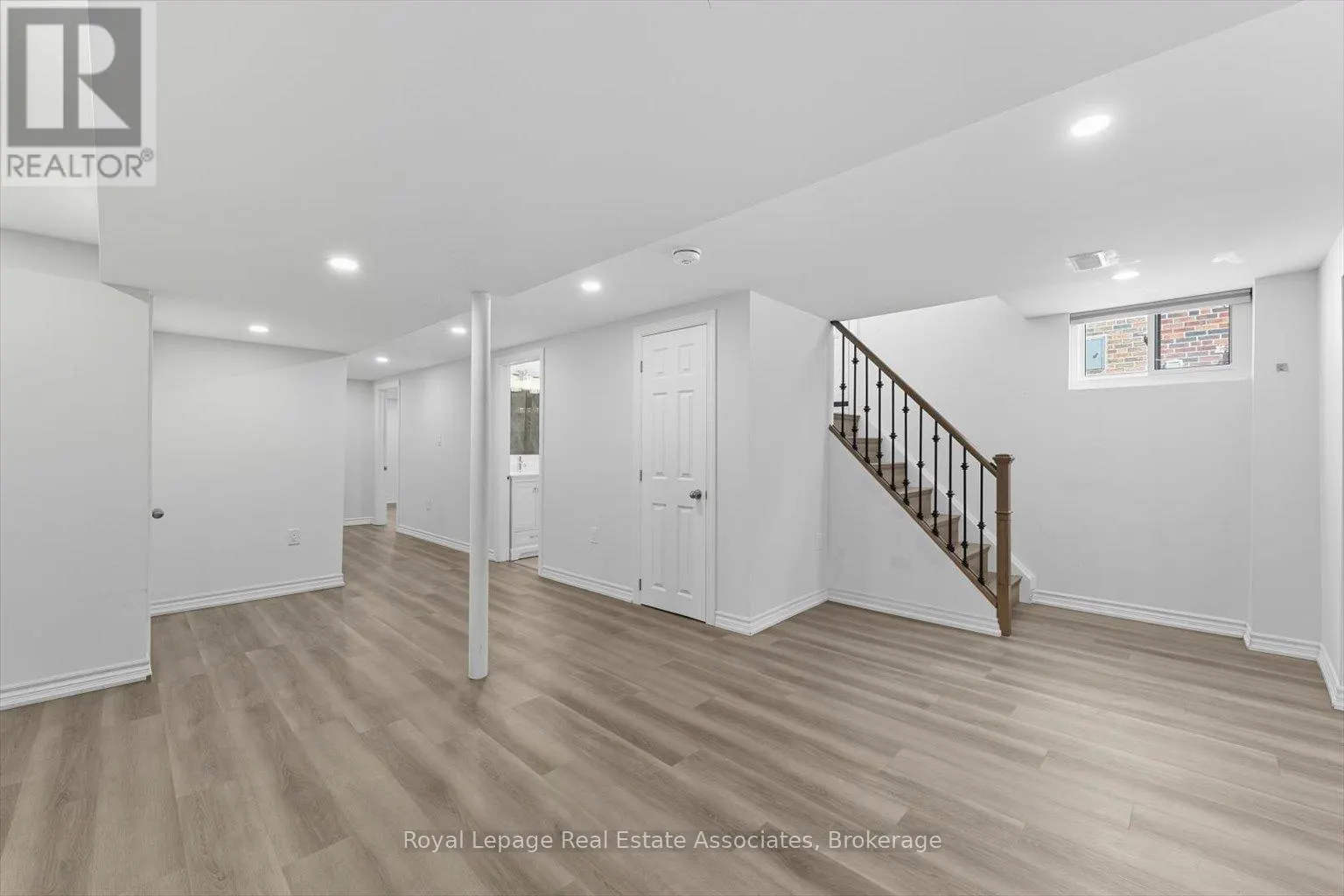 1624 CORAM CRESCENT
