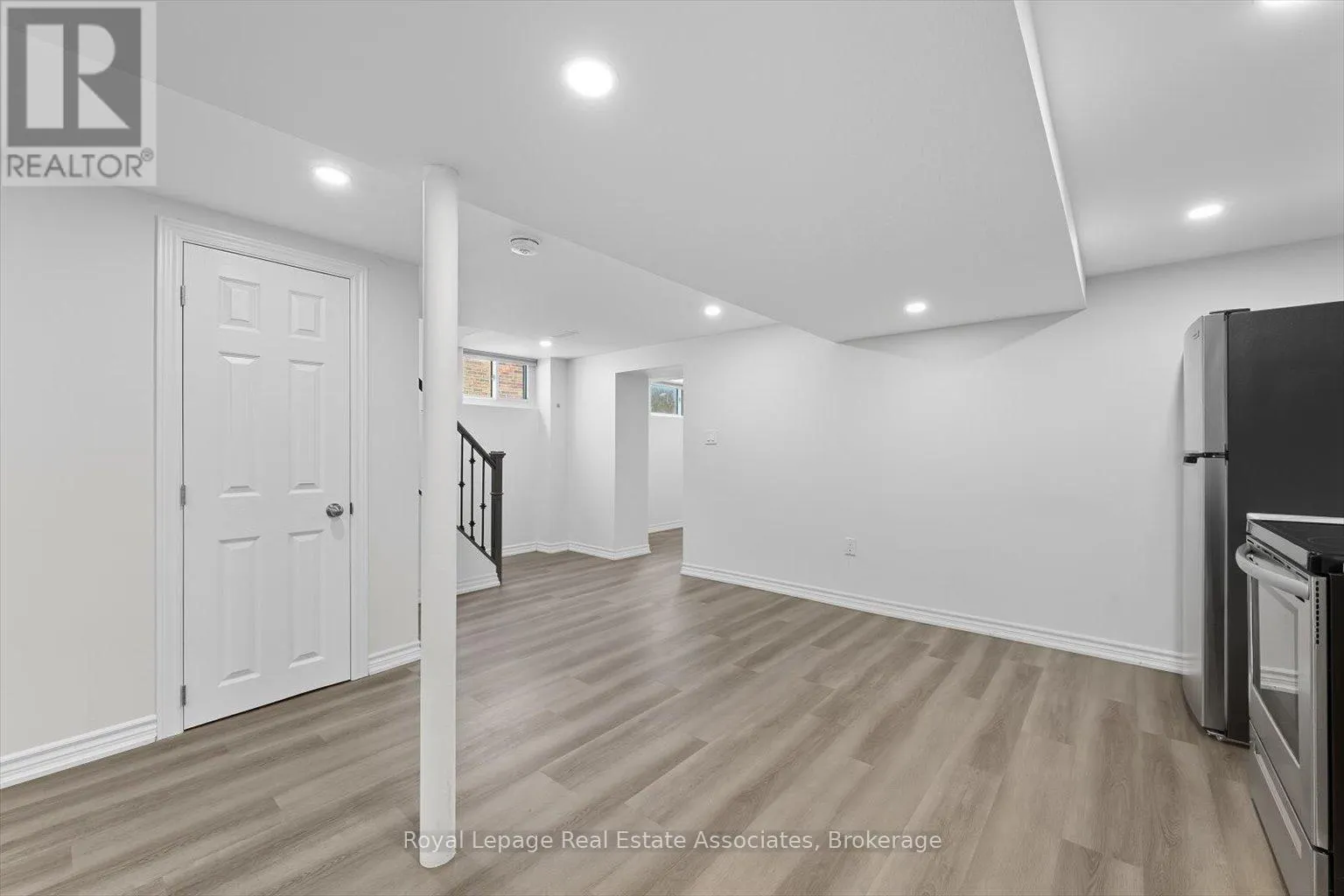 1624 CORAM CRESCENT