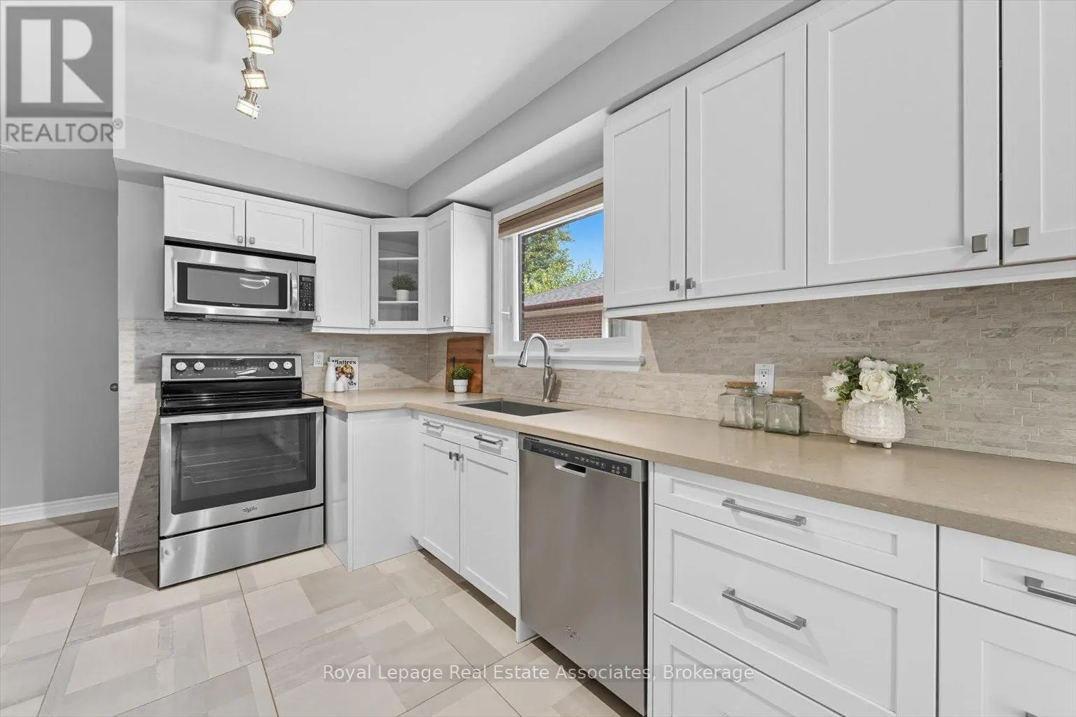 1624 CORAM CRESCENT