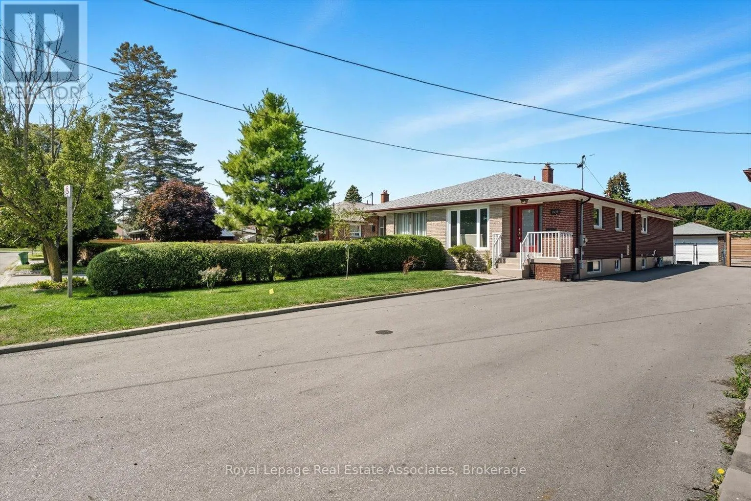 1624 CORAM CRESCENT