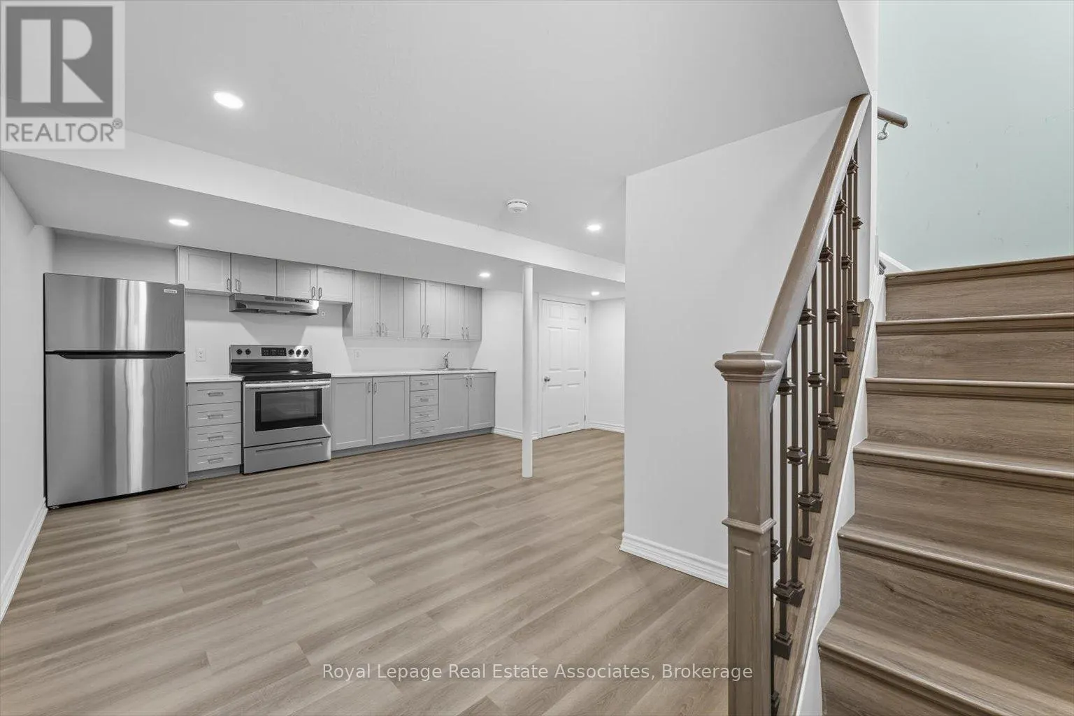 1624 CORAM CRESCENT