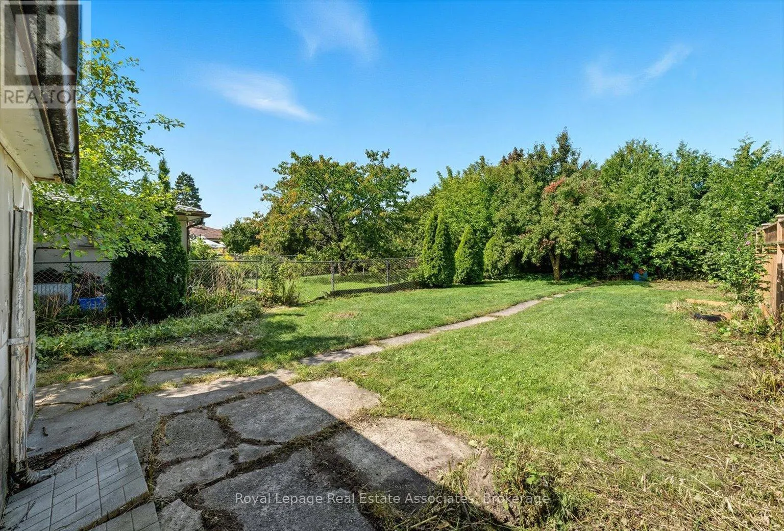 1624 CORAM CRESCENT
