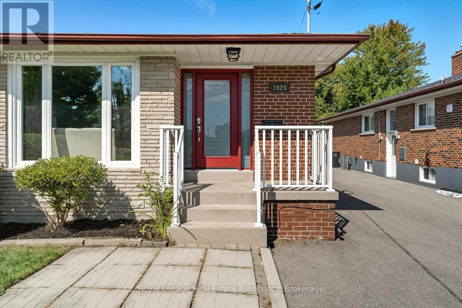 1624 CORAM CRESCENT