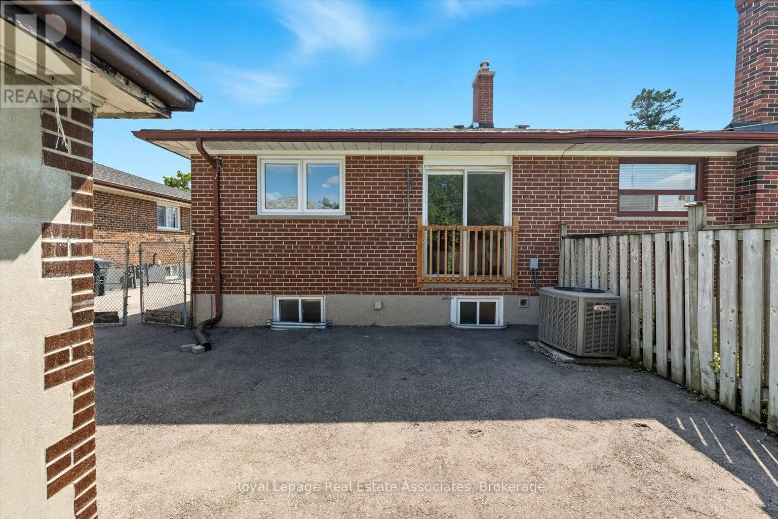 1624 CORAM CRESCENT