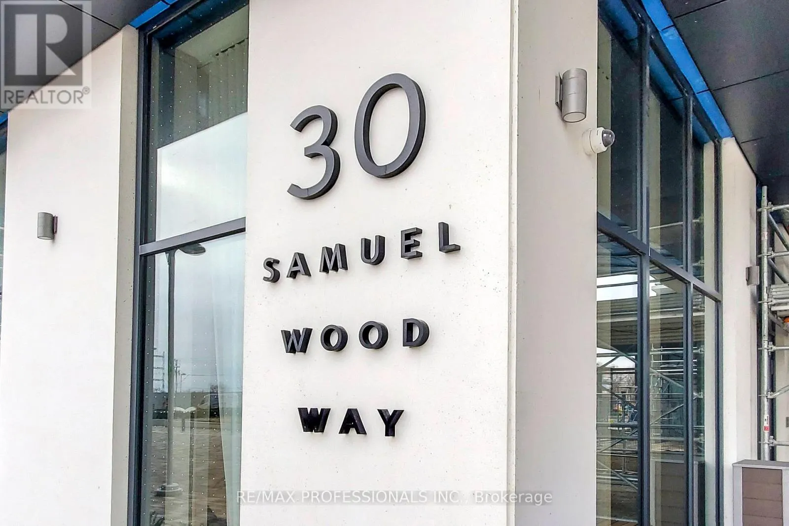 803 - 30 SAMUEL WOOD WAY