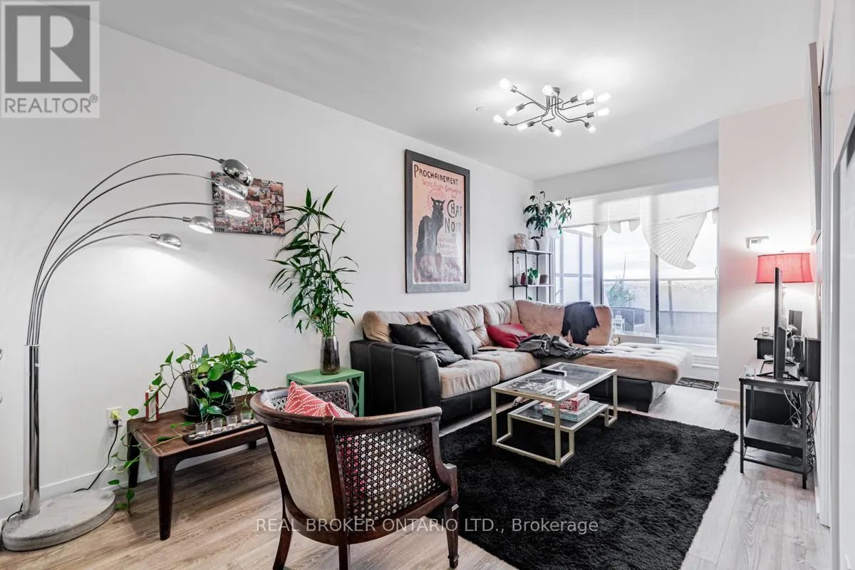 425 - 30 SHORE BREEZE DRIVE