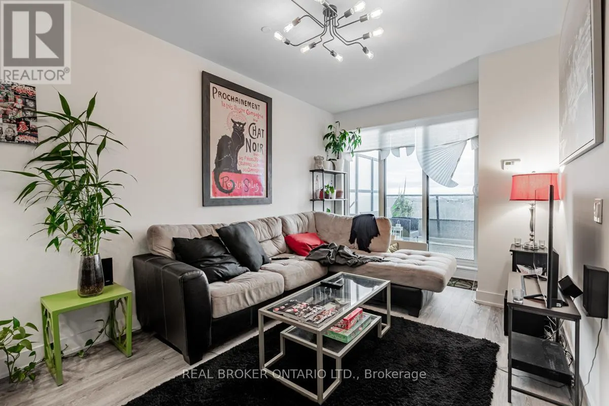 425 - 30 SHORE BREEZE DRIVE