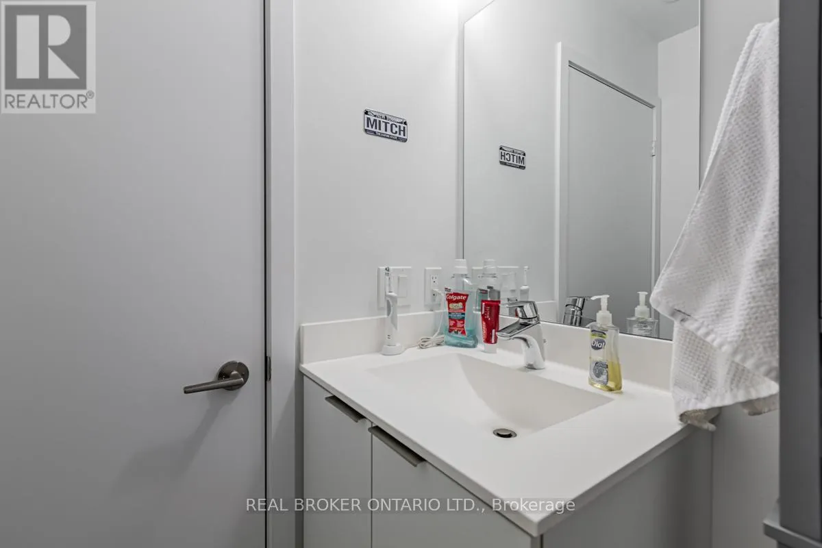 425 - 30 SHORE BREEZE DRIVE