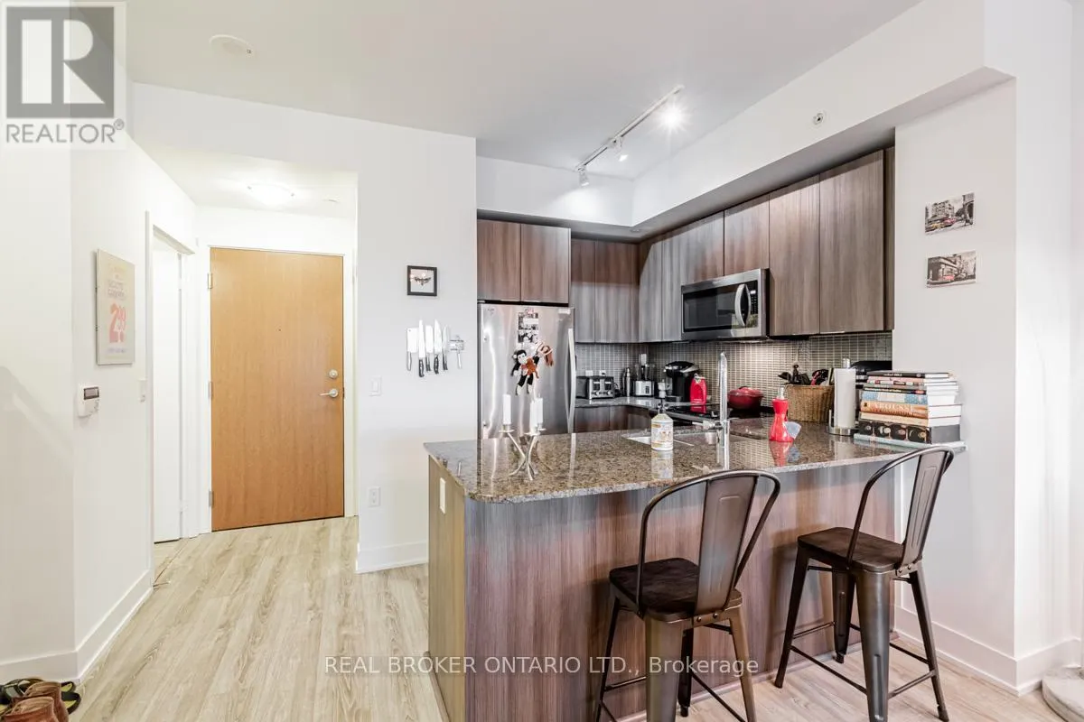 425 - 30 SHORE BREEZE DRIVE