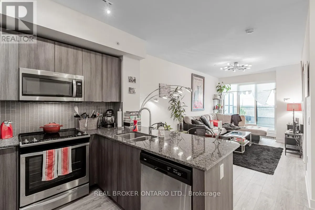 425 - 30 SHORE BREEZE DRIVE