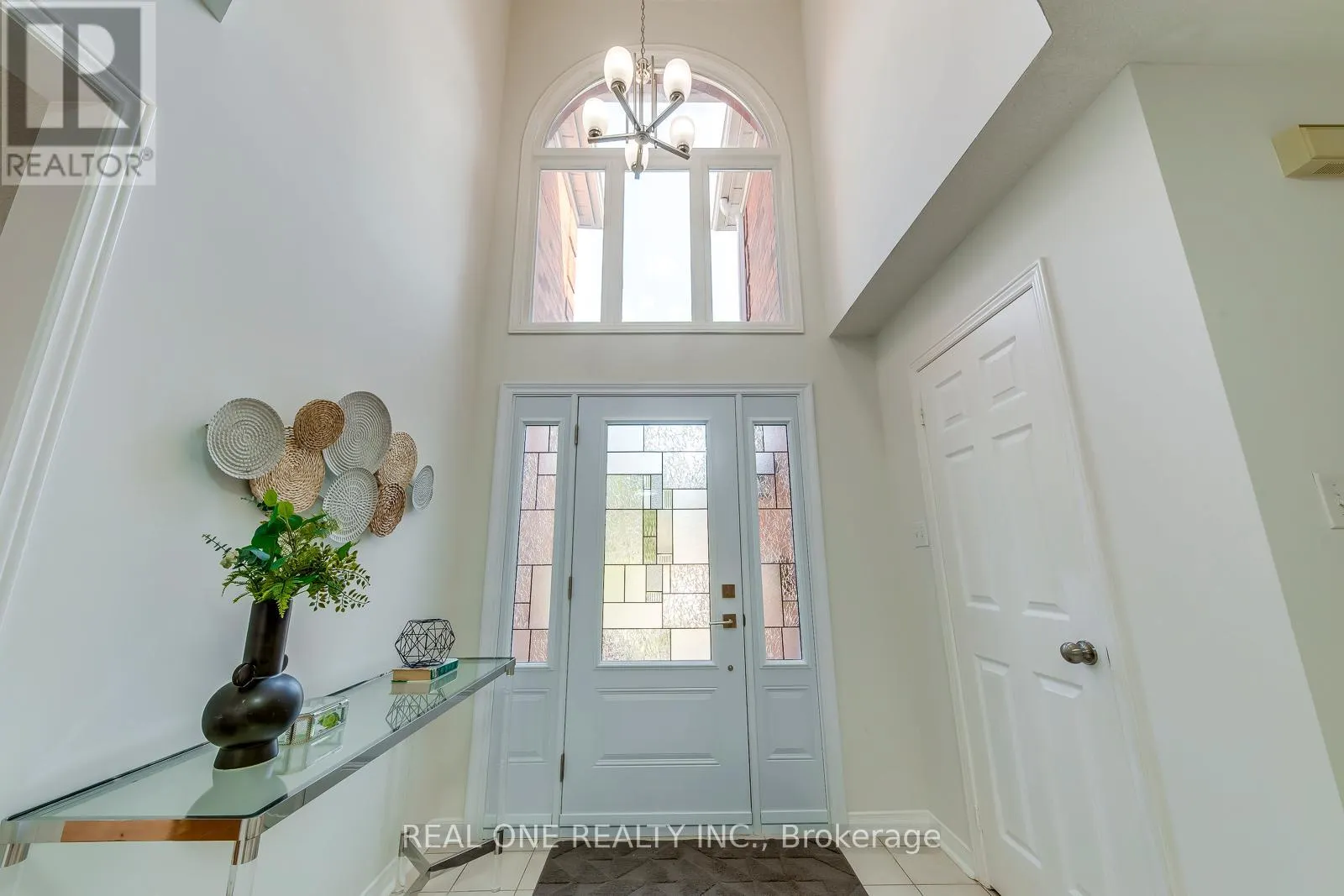 2751 DUNCAIRN DRIVE
