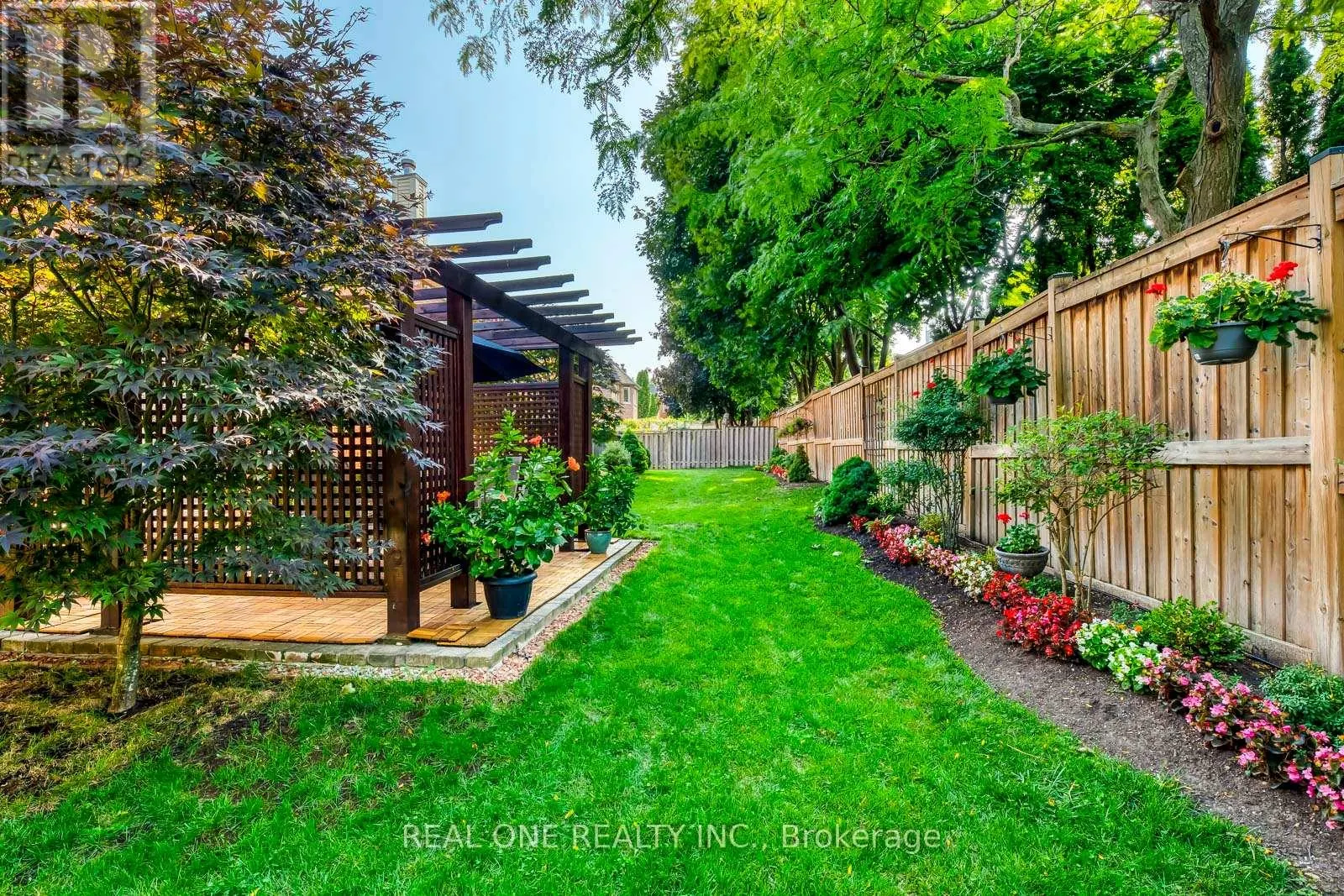 2751 DUNCAIRN DRIVE