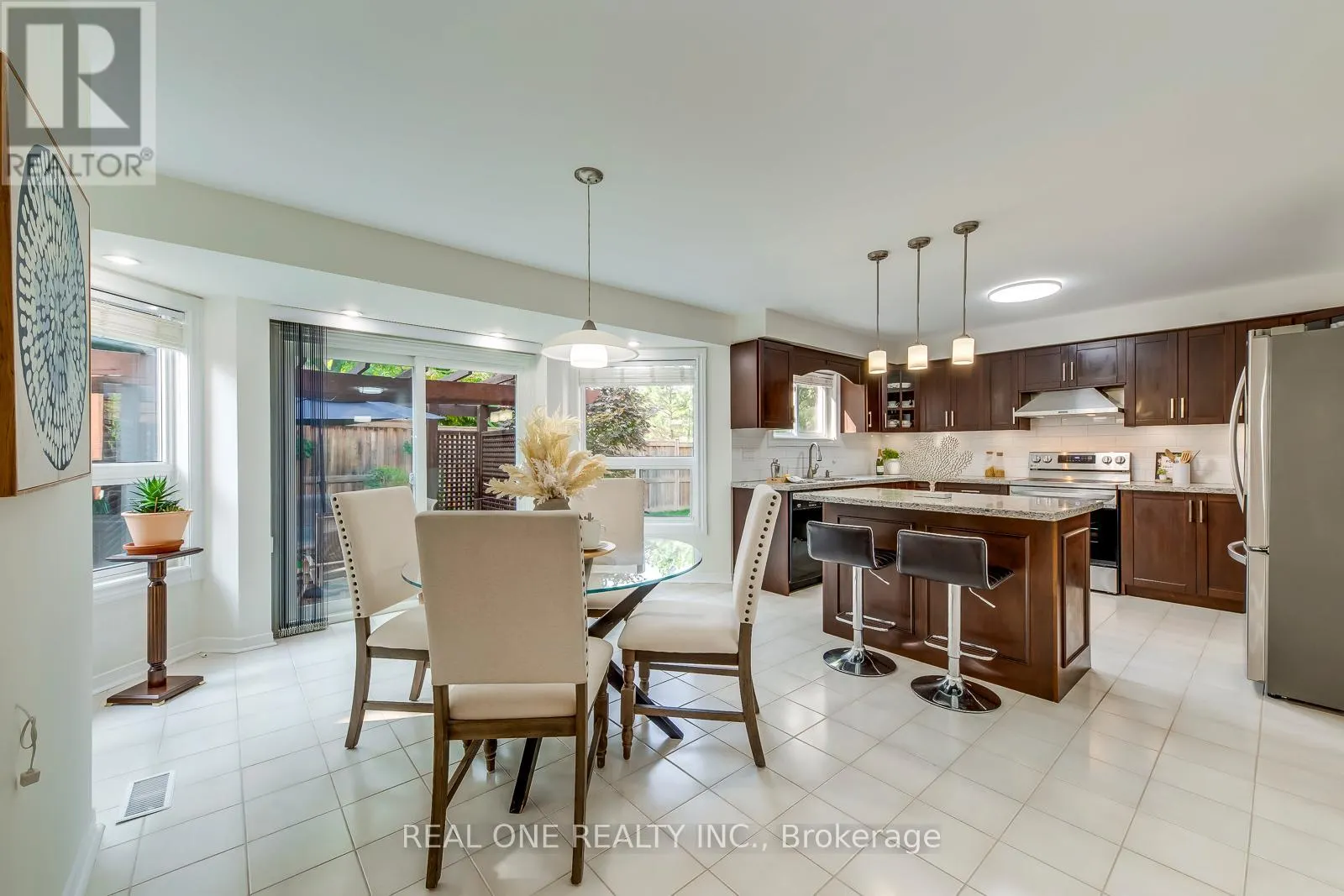 2751 DUNCAIRN DRIVE