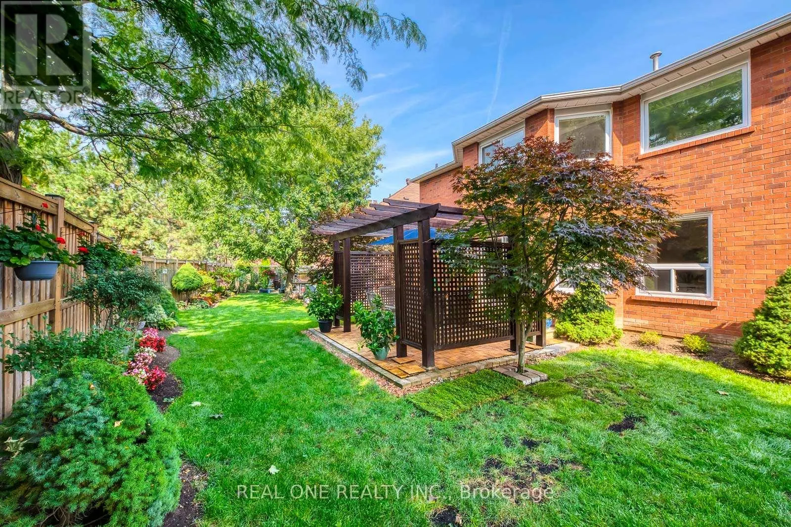 2751 DUNCAIRN DRIVE
