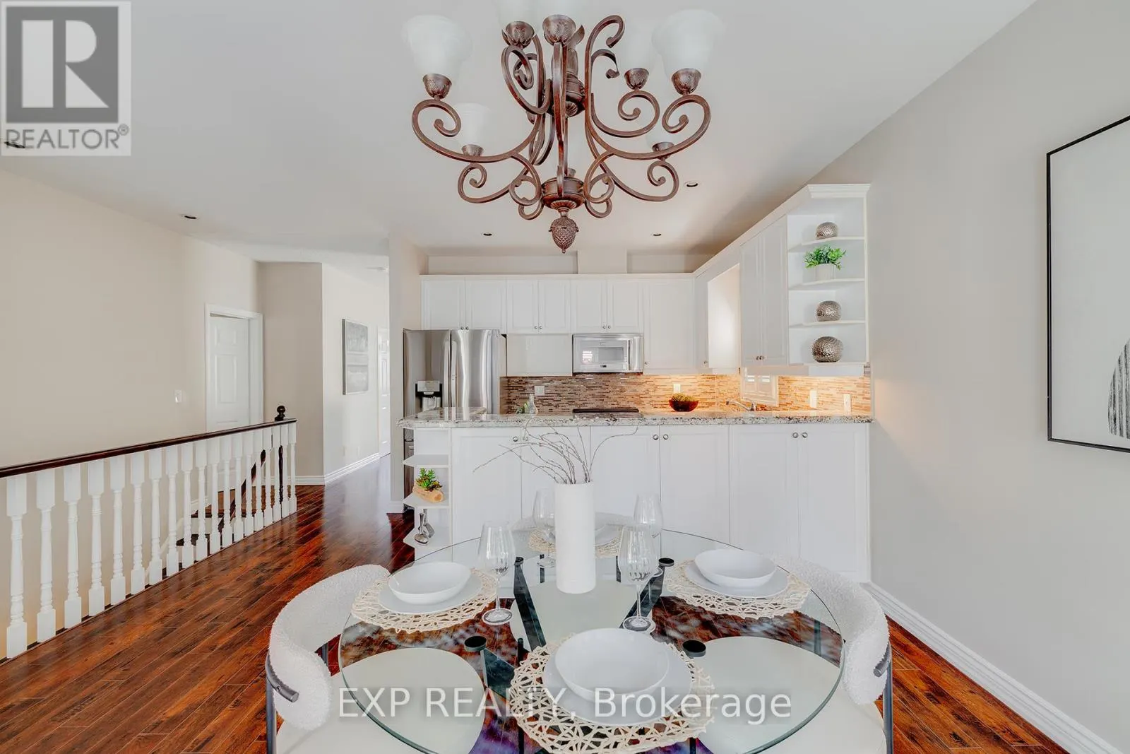 633 AVONWICK AVENUE
