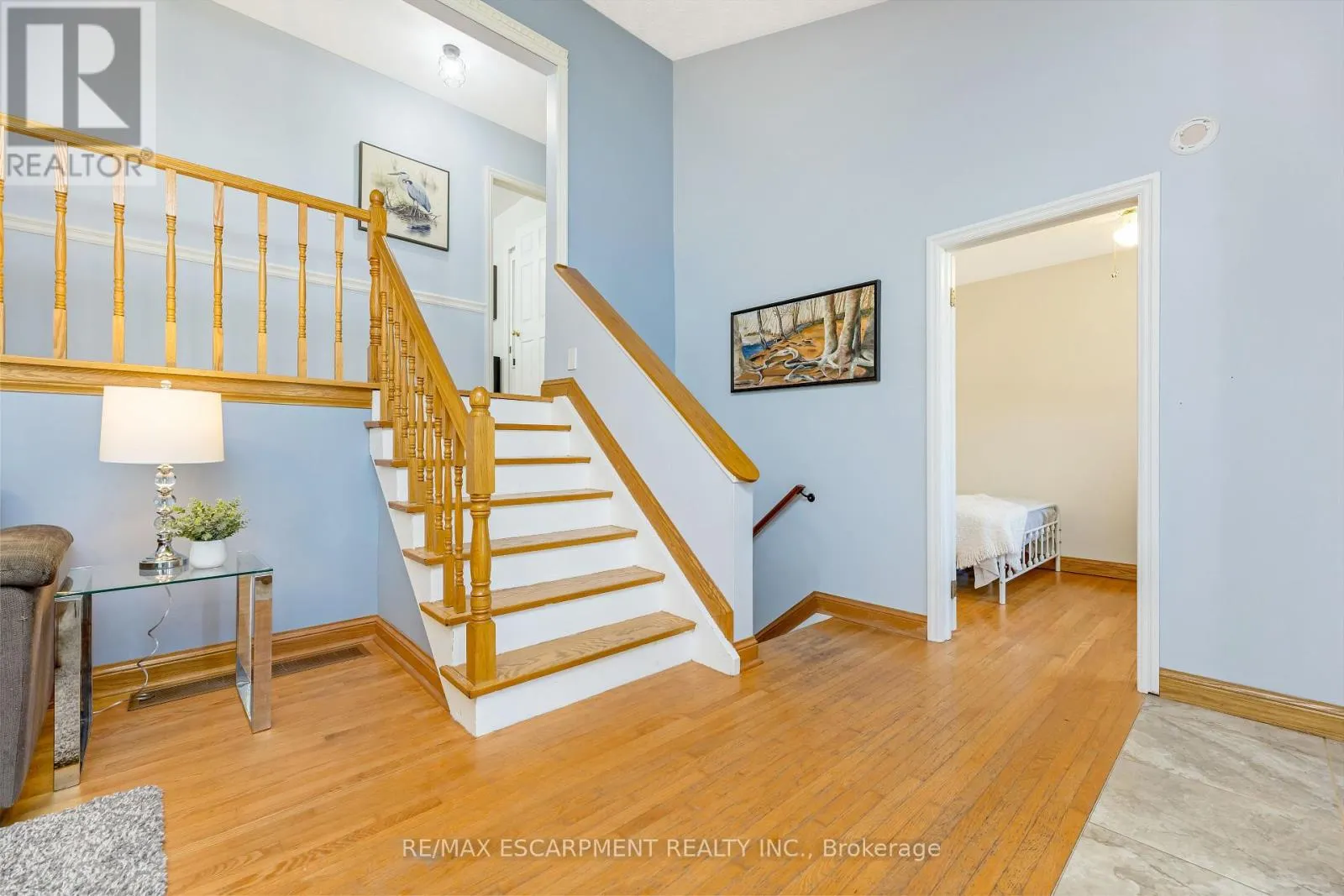 38 MOWBRAY PLACE