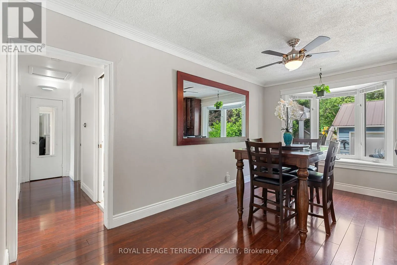 353 KINGSLEIGH COURT