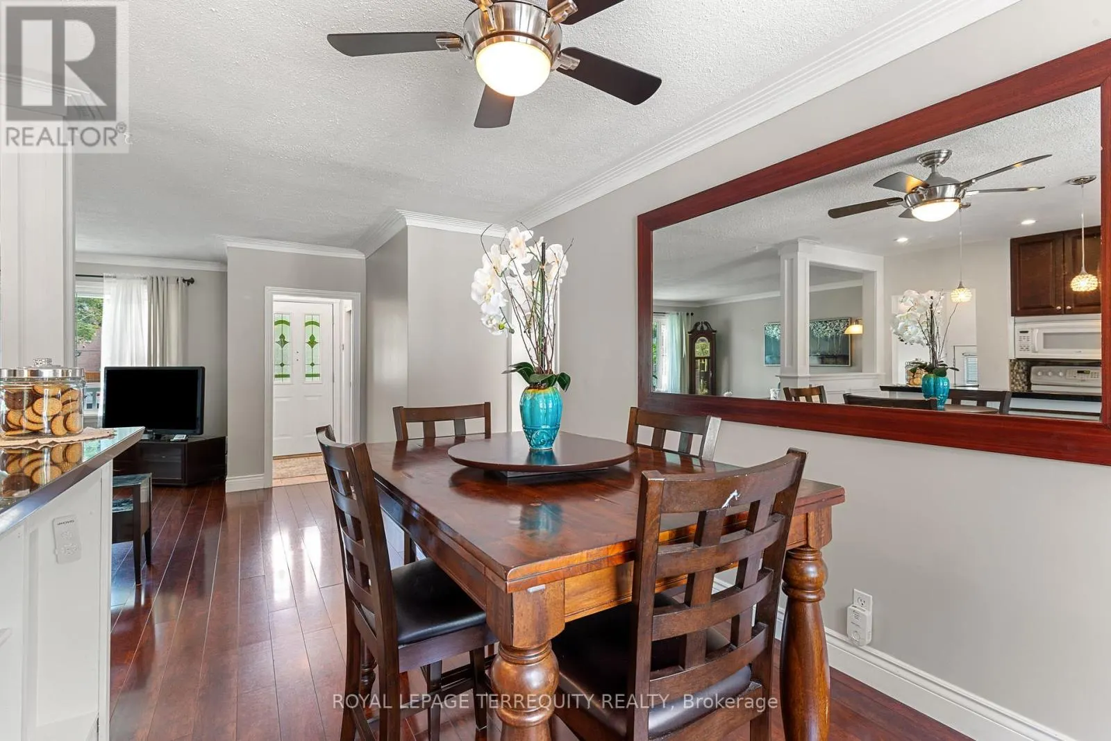 353 KINGSLEIGH COURT