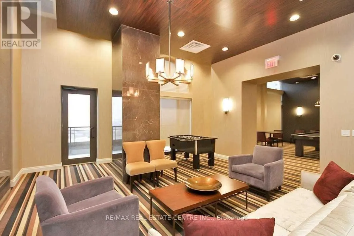 501 - 385 PRINCE OF WALES DRIVE