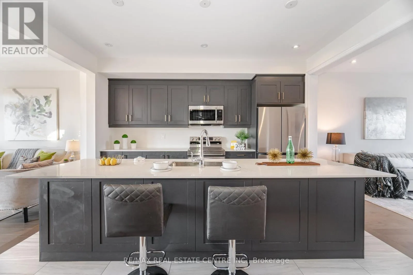 20 FOXSPARROW ROAD