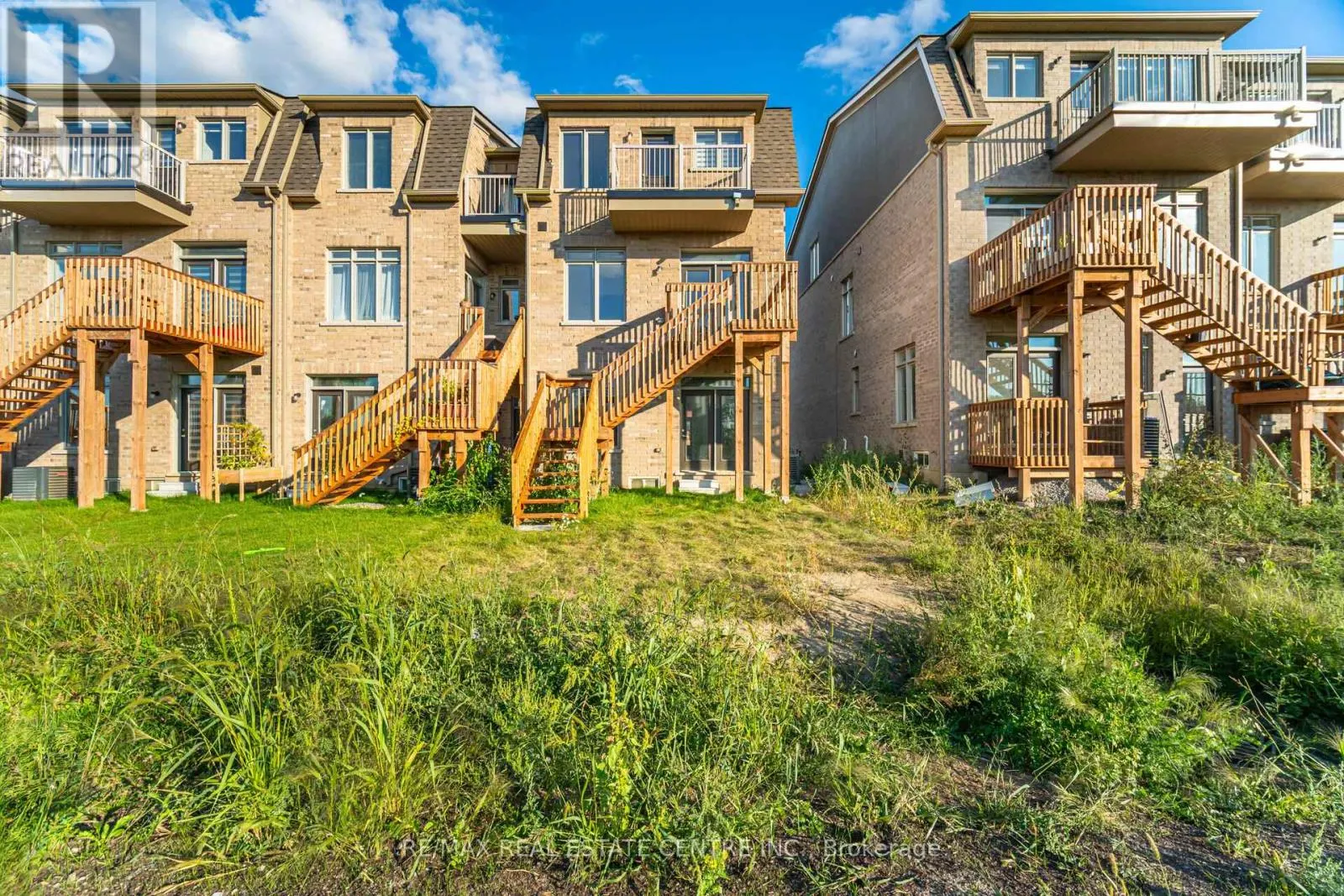 20 FOXSPARROW ROAD