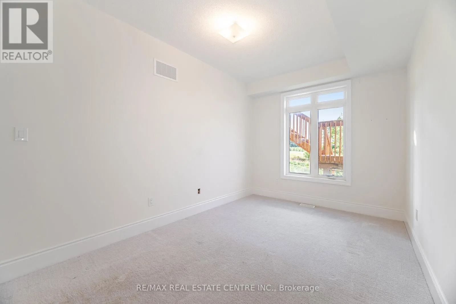 20 FOXSPARROW ROAD