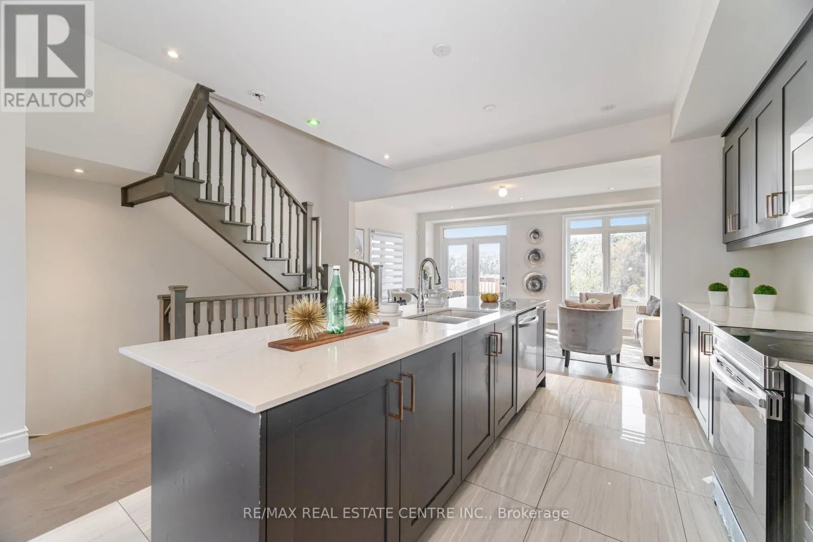 20 FOXSPARROW ROAD