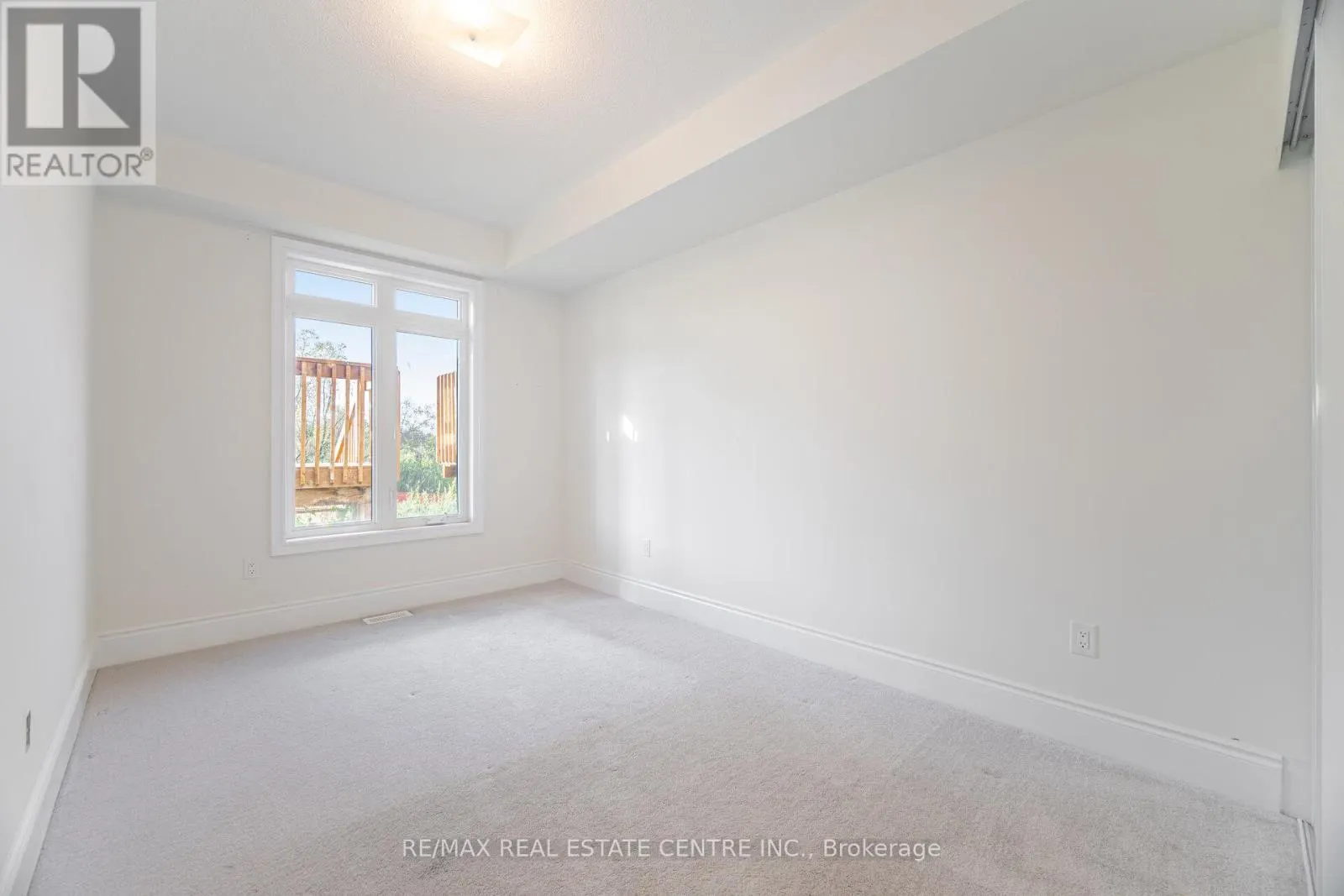 20 FOXSPARROW ROAD