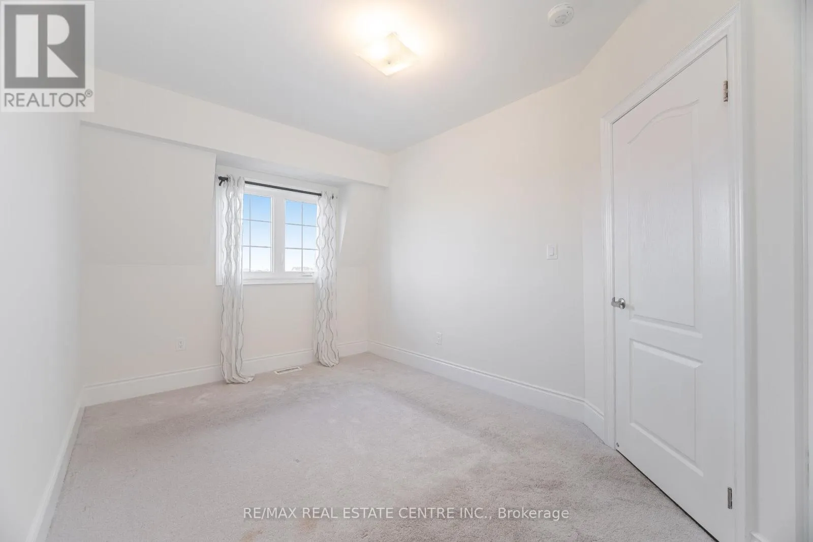 20 FOXSPARROW ROAD