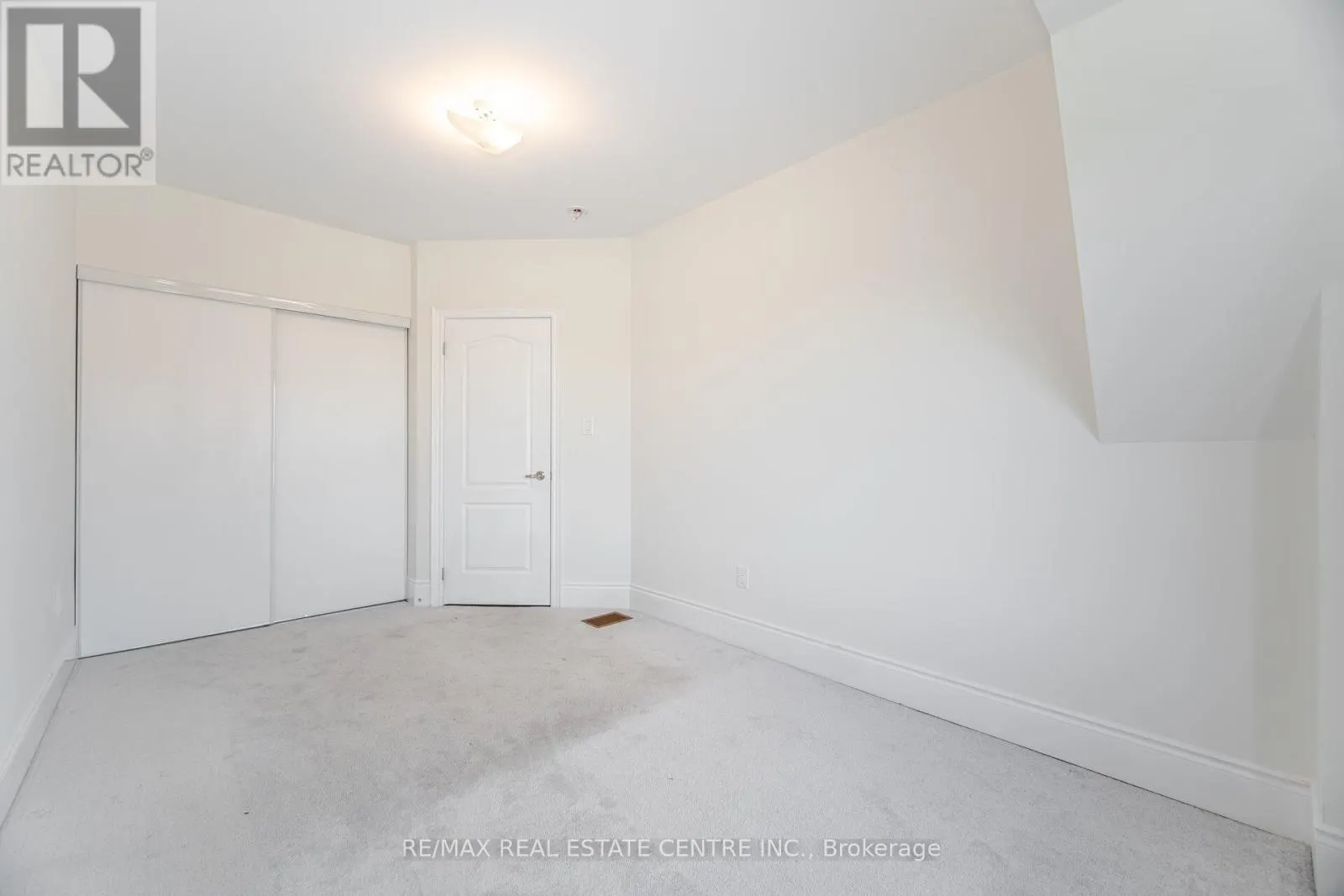 20 FOXSPARROW ROAD