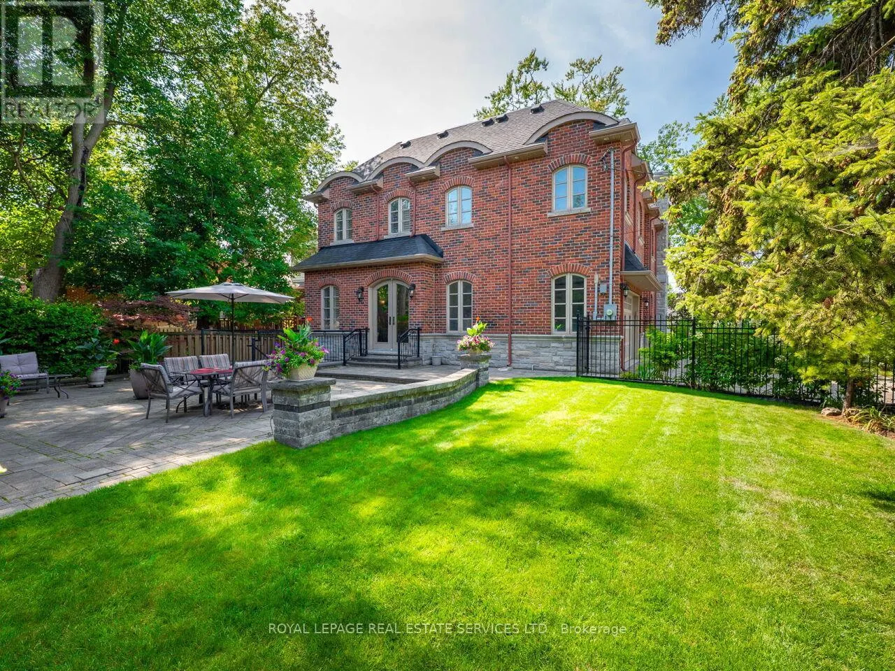 67 RENOWN ROAD