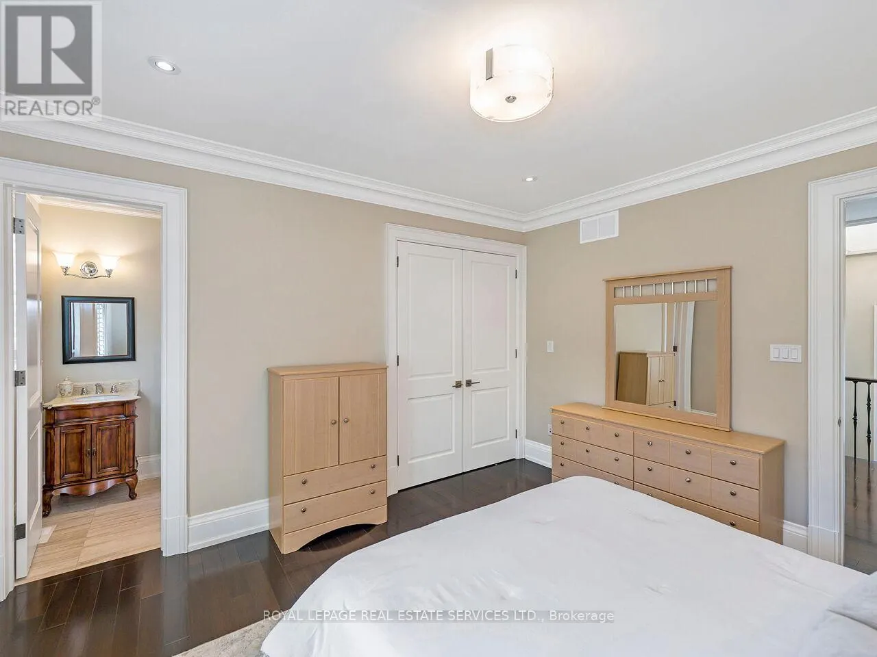 67 RENOWN ROAD