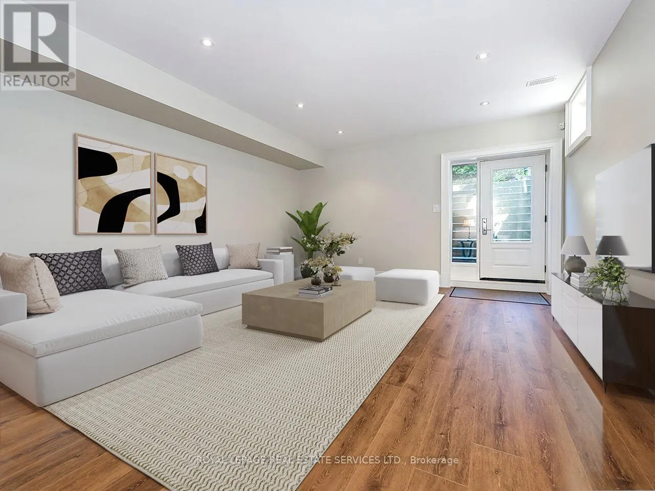 67 RENOWN ROAD